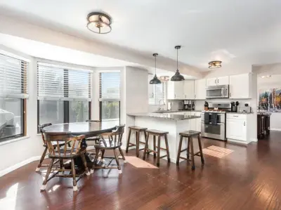 4 Bedroom Apartment 5773 Hargus Ct