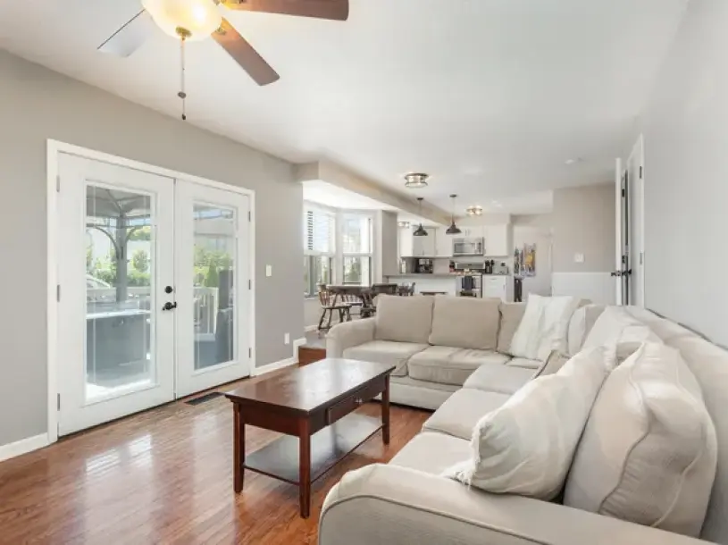 4 Bedroom Apartment 5773 Hargus Ct-9