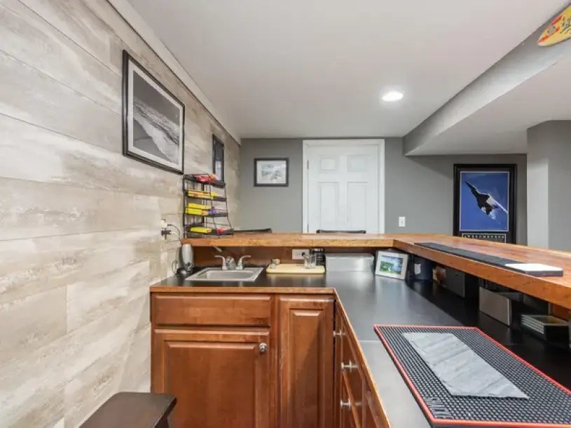 4 Bedroom Apartment 5773 Hargus Ct-20