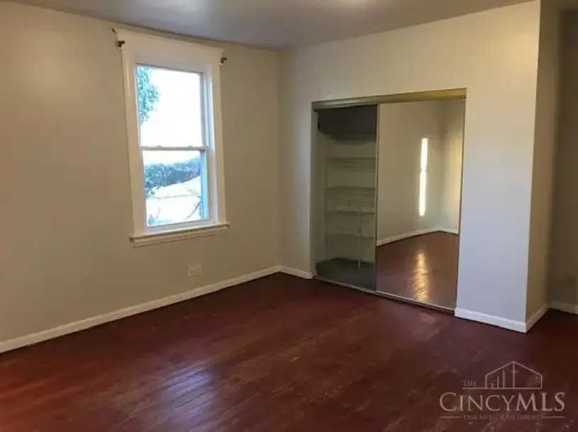 4 Bedroom Apartment 3502 Woodbine Ave-9
