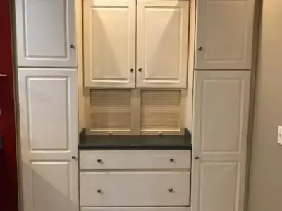 4 Bedroom Apartment 3502 Woodbine Ave