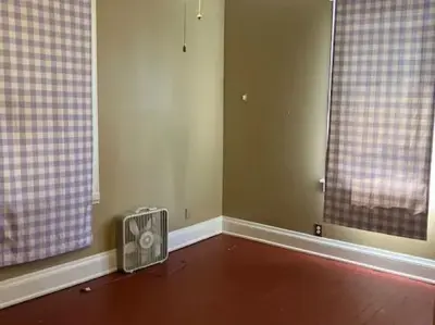 4 Bedroom Apartment 3502 Woodbine Ave