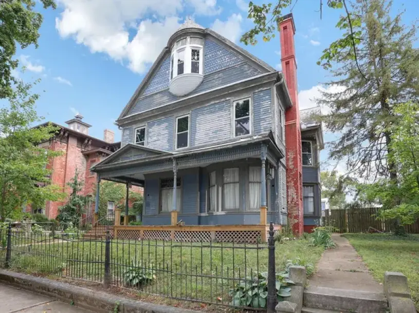 4 Bedroom Apartment 414 S Court St-1