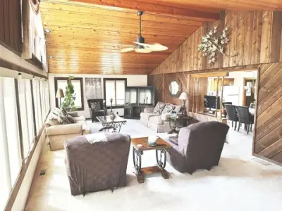 16770 Bridge Rd, Middlefield, OH 44062