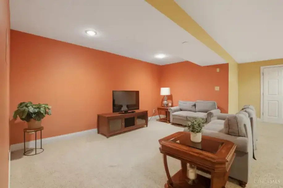 6329 Caddies Way, Mason, OH 45040-7