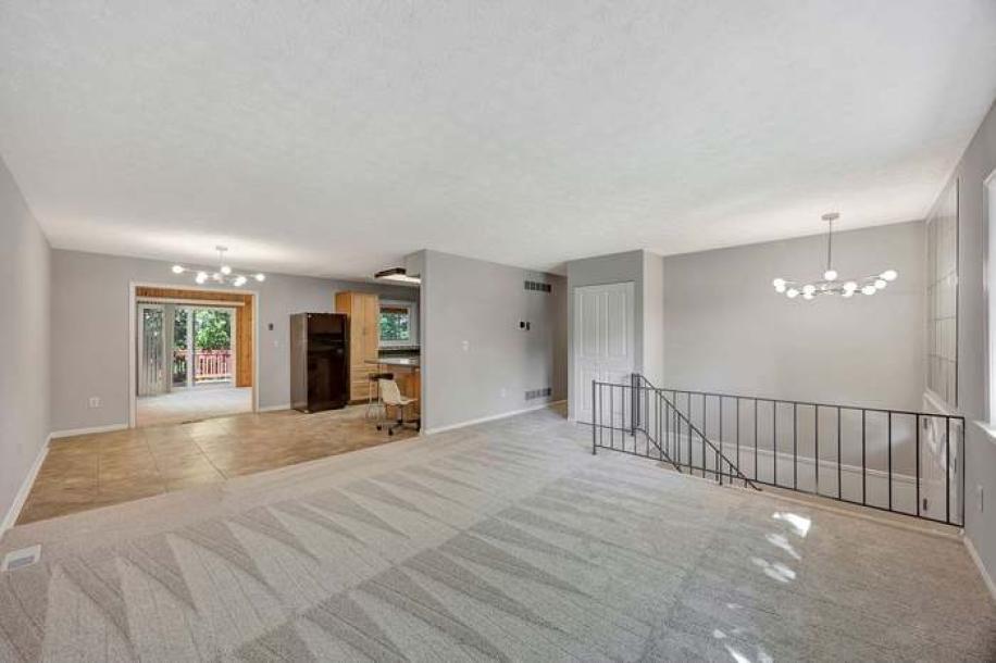 873 Tradewind Dr, Mason, OH 45040-19