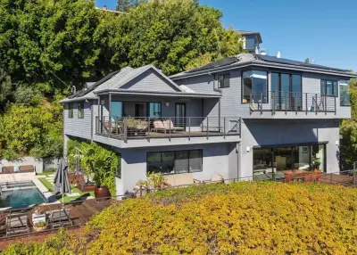 8951 St Ives Dr, West Hollywood, CA 90069