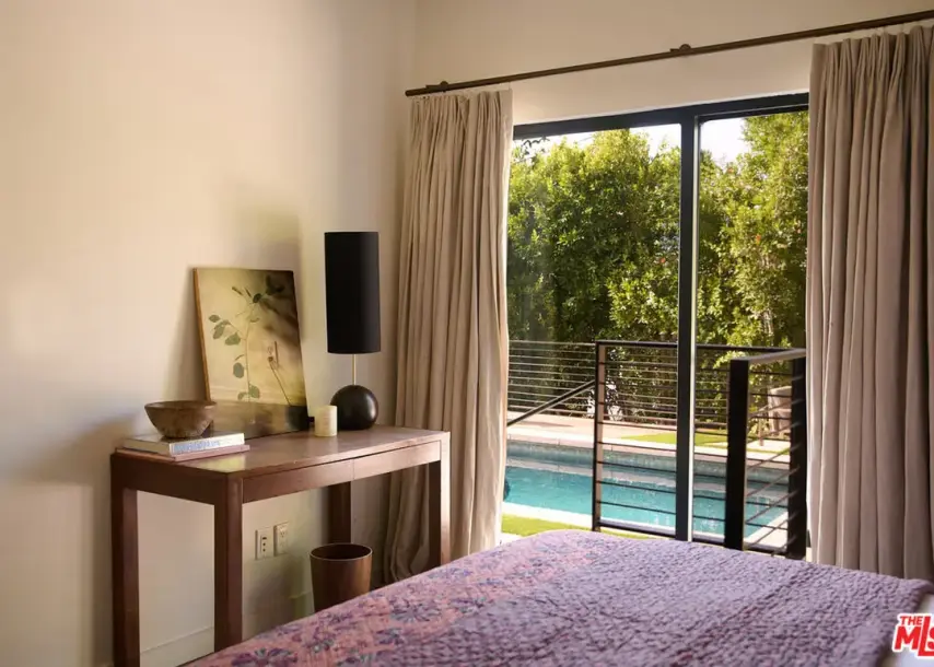 8951 St Ives Dr, West Hollywood, CA 90069-2
