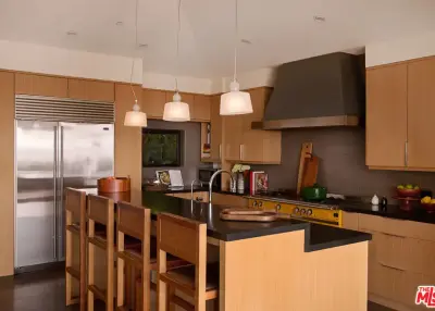 8951 St Ives Dr, West Hollywood, CA 90069