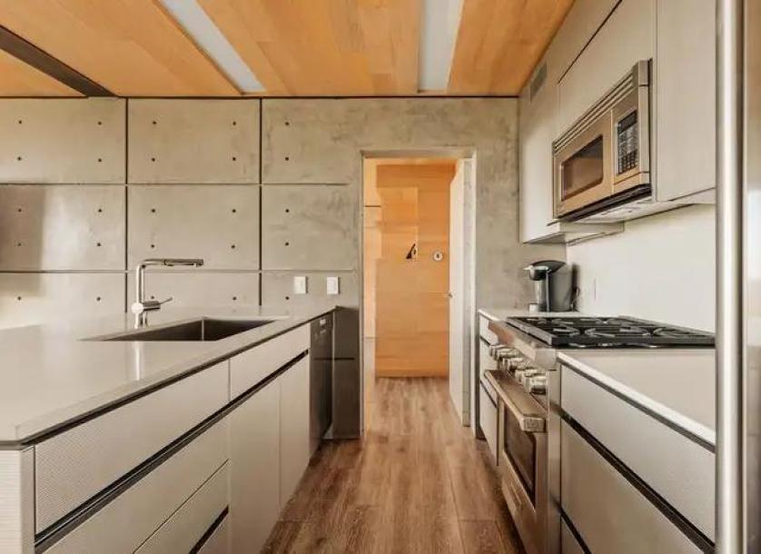 467 Paseo Miramar, Pacific Palisades, CA 90272-5