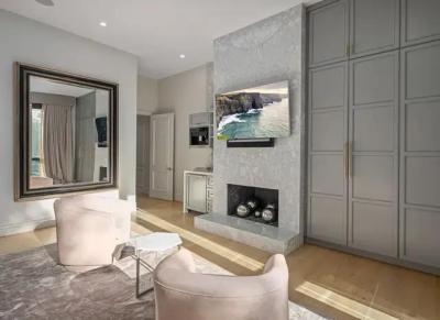 402 Doheny Rd, Beverly Hills, CA 90210