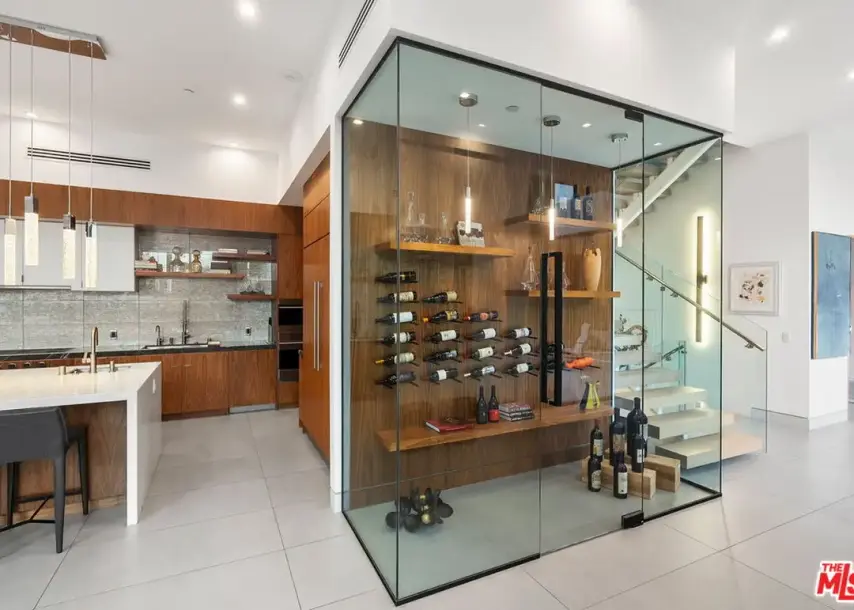 1527 Rising Glen Rd, Los Angeles, CA 90069-10