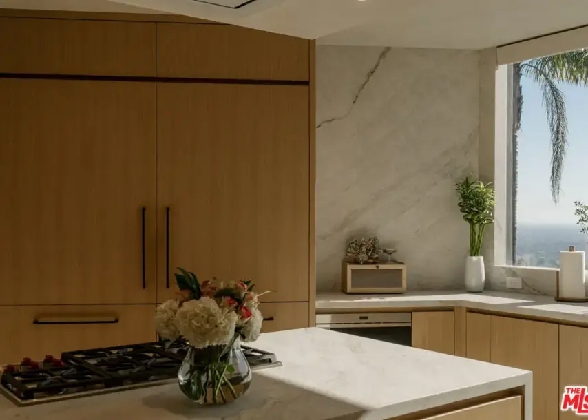 1778 Viewmont Dr, Los Angeles, CA 90069-9