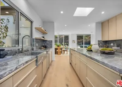 1836 Loma Vista Dr, Beverly Hills, CA 90210