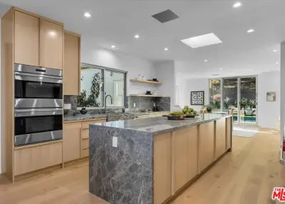 1836 Loma Vista Dr, Beverly Hills, CA 90210