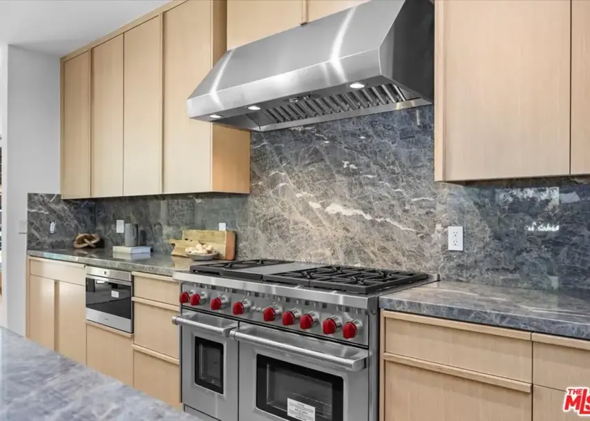 1836 Loma Vista Dr, Beverly Hills, CA 90210-12