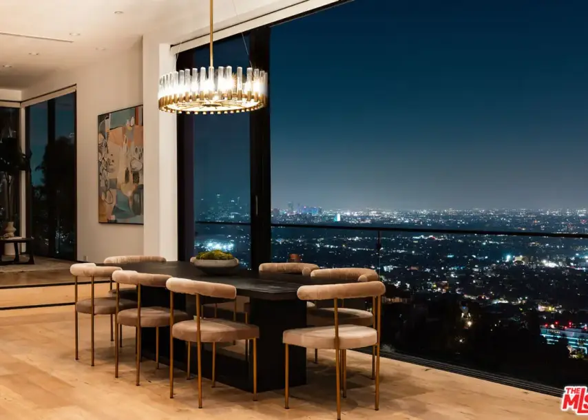 8650 Franklin Ave, Los Angeles, CA 90069-1