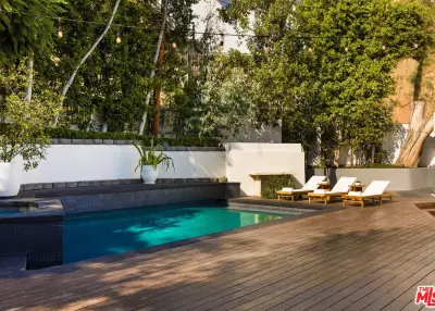 8650 Franklin Ave, Los Angeles, CA 90069